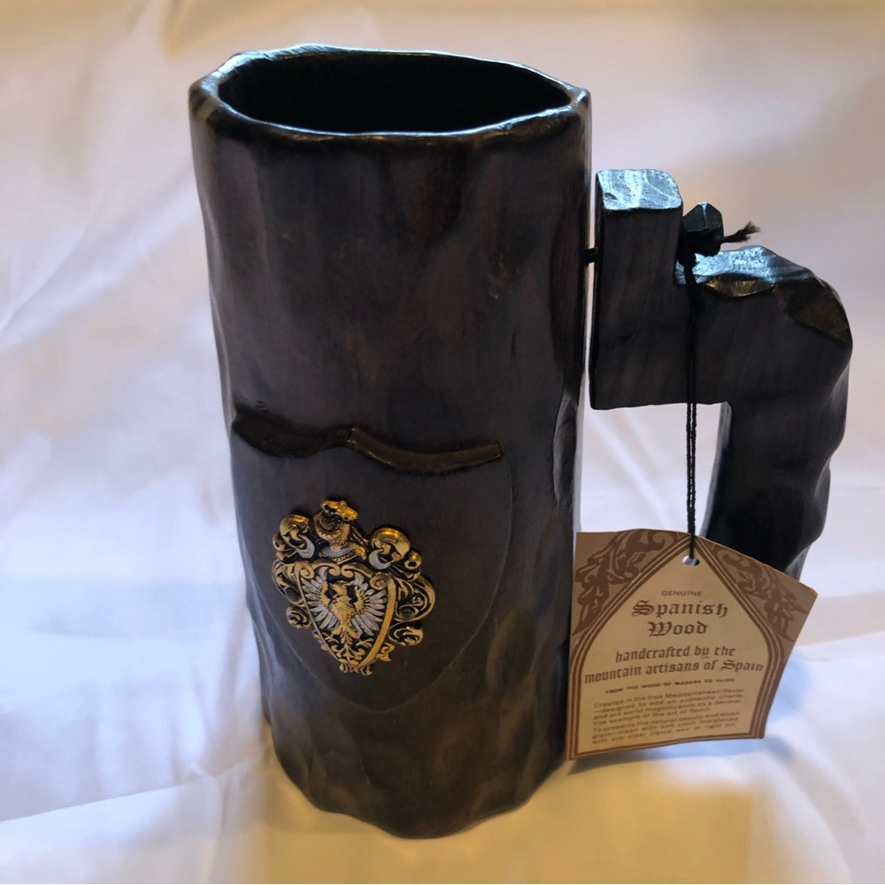 Vintage Decorative Wooden Spanish Madeira De Aliso Cup